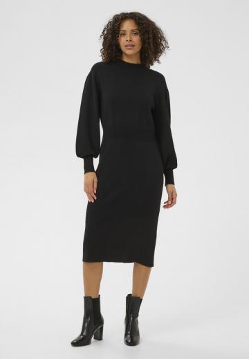 Вязаное платье