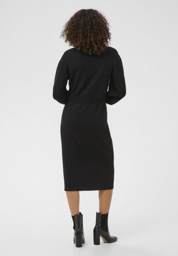 Вязаное платье