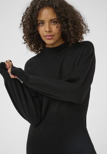 Вязаное платье