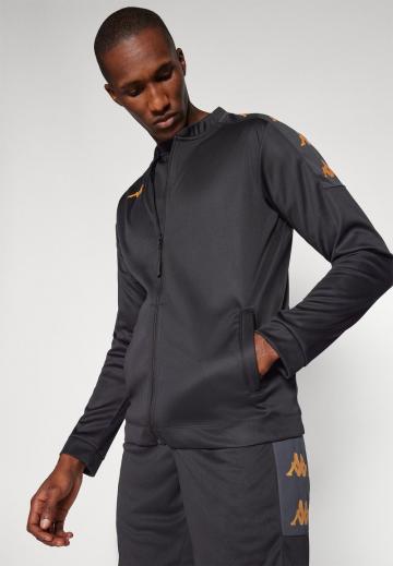 Спортивная кофта