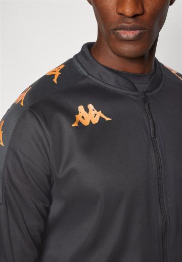 Спортивная кофта