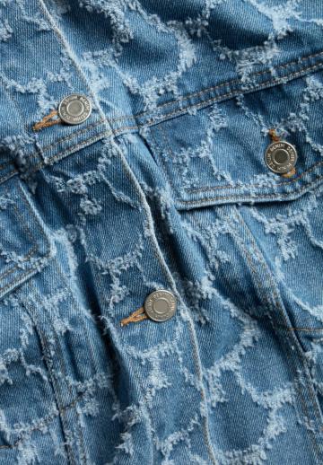 Джинсовая куртка