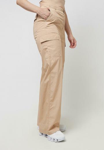 Брюки с накладными карманами