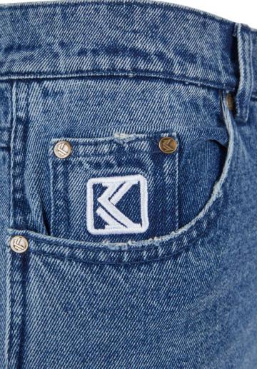 Прямые джинсы