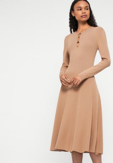 Вязаное платье