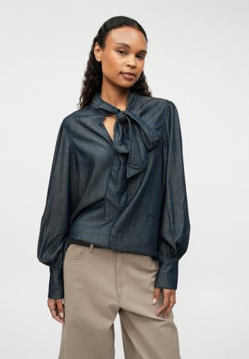 Джинсовая блузка