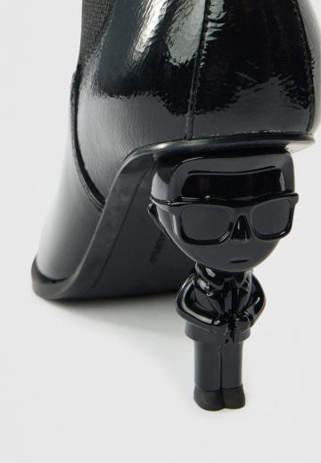 Высокие сапоги