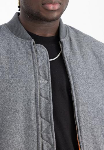 Куртка бомбер