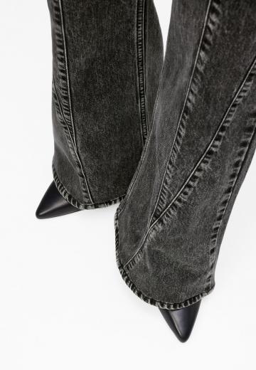 Клешеные джинсы