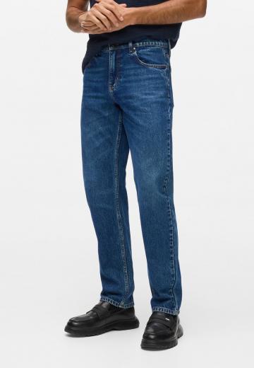Прямые джинсы