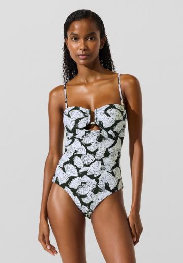 Слитный купальник