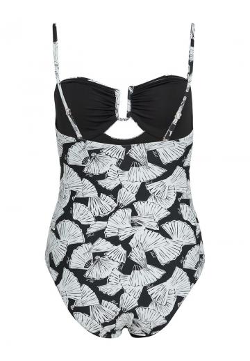 Слитный купальник