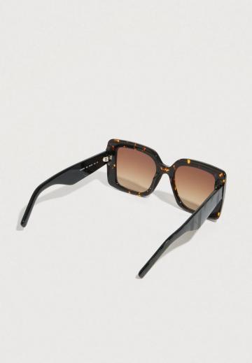 Солнечные очки