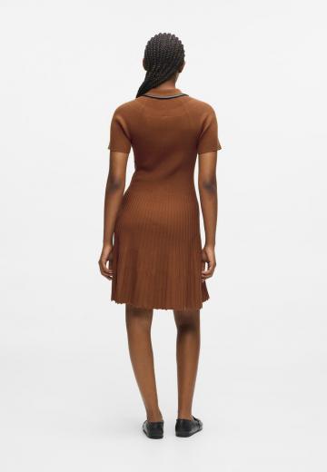 Платье футляр