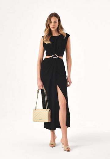 Босоножки на каблуке