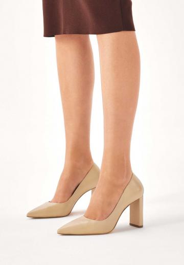 Туфли на высоком каблуке