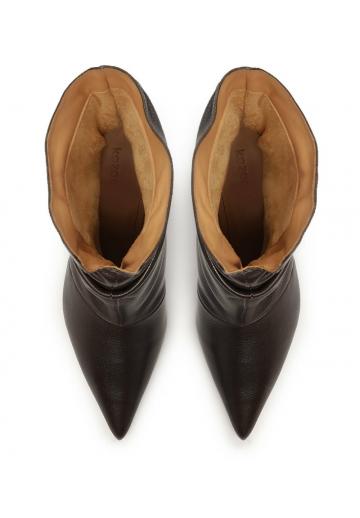 Высокие сапоги