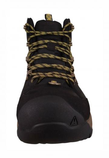 Походные ботинки