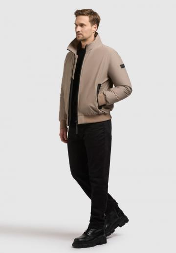 Зимняя куртка