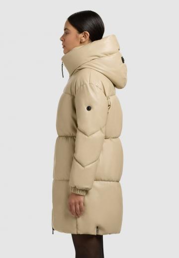 Пальто из искусственной кожи