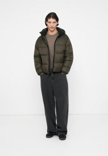 Зимняя куртка