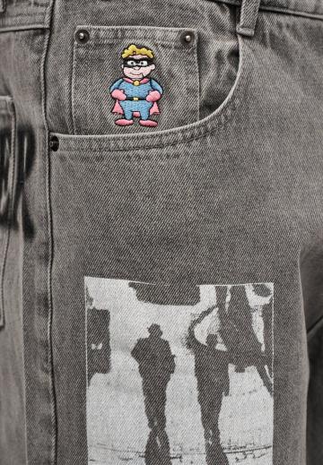 Прямые джинсы