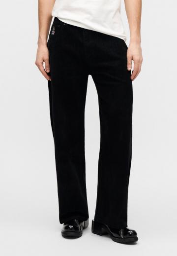 Прямые джинсы