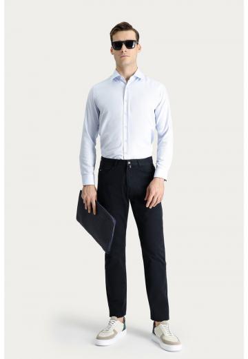 Узкие джинсы