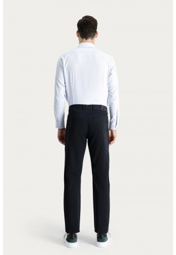 Узкие джинсы