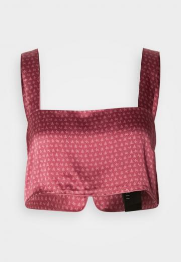 Топ без бретелек