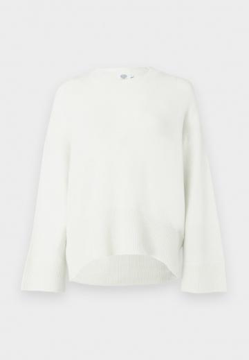 Длинный пуловер