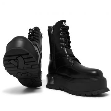 Ботинки на шнуровке