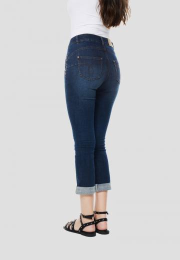 Короткие джинсы