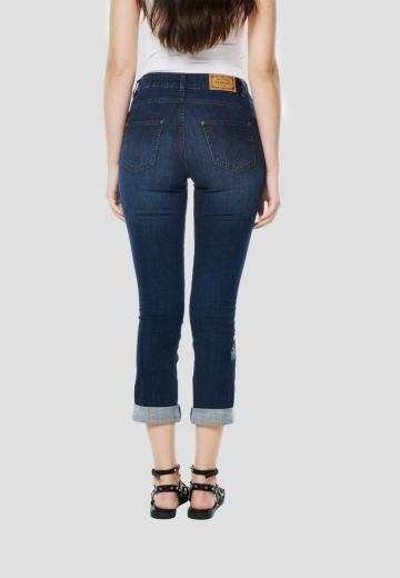 Короткие джинсы