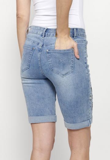 Джинсовые шорты