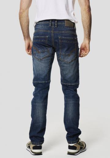 Узкие джинсы