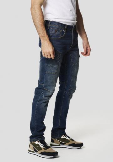 Узкие джинсы