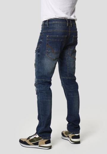 Узкие джинсы