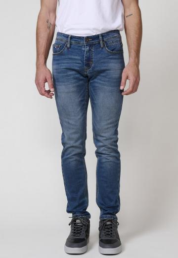 Узкие джинсы