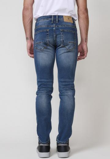 Узкие джинсы