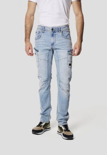 Узкие джинсы