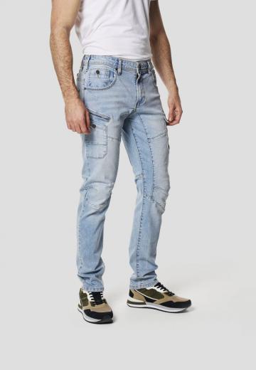 Узкие джинсы