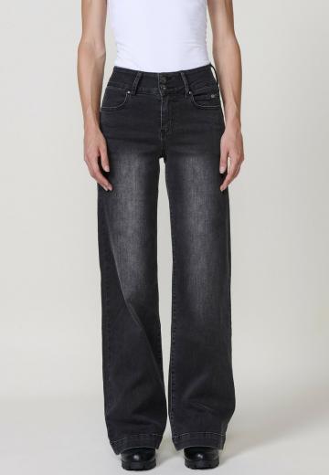 Джинсы