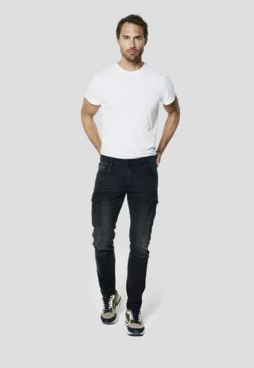 Узкие джинсы