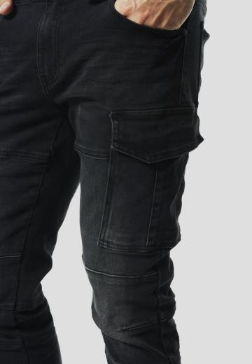 Узкие джинсы