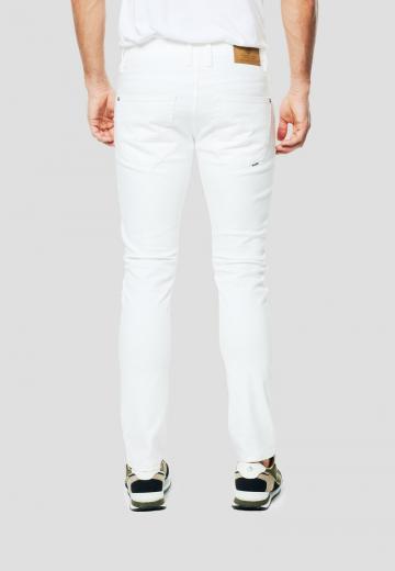 Узкие джинсы