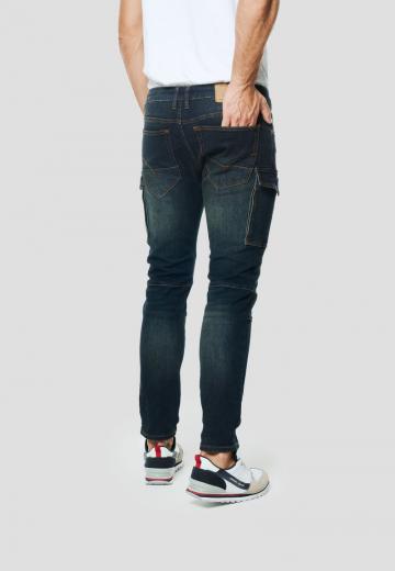 Узкие джинсы