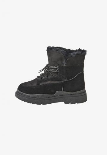 Зимние ботинки