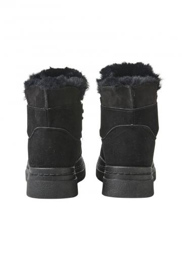 Зимние ботинки