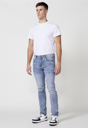 Узкие джинсы